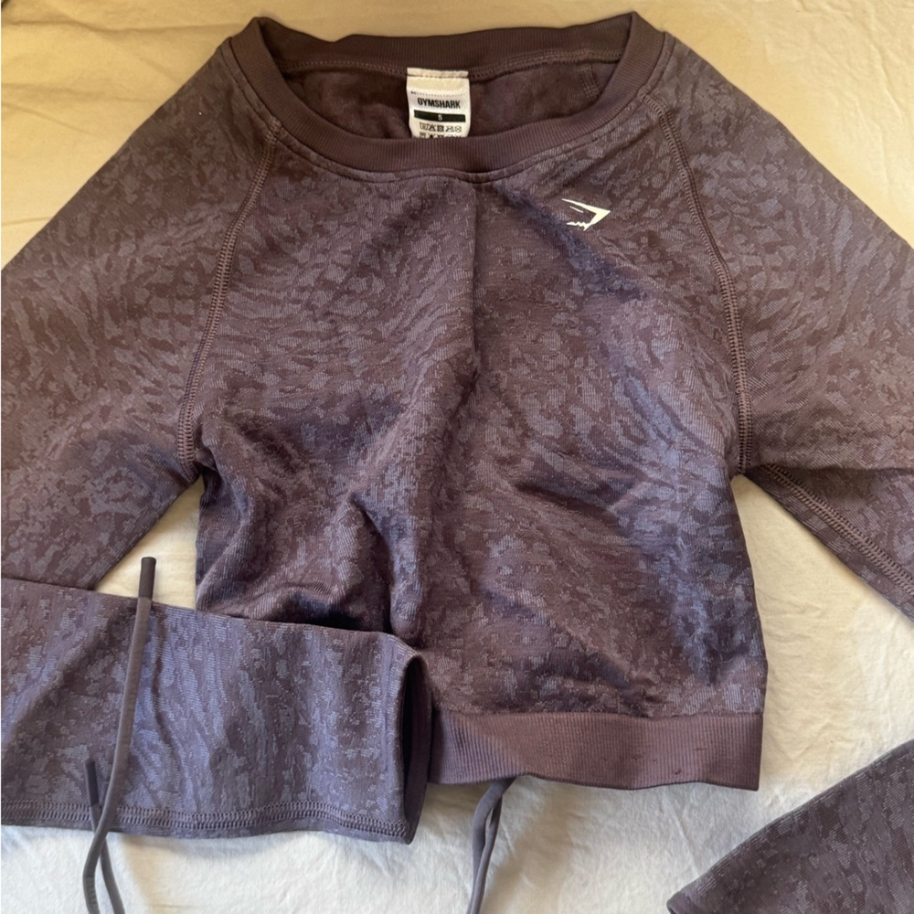Gymshark purple open back animal Patterned SET (with matching leggings)